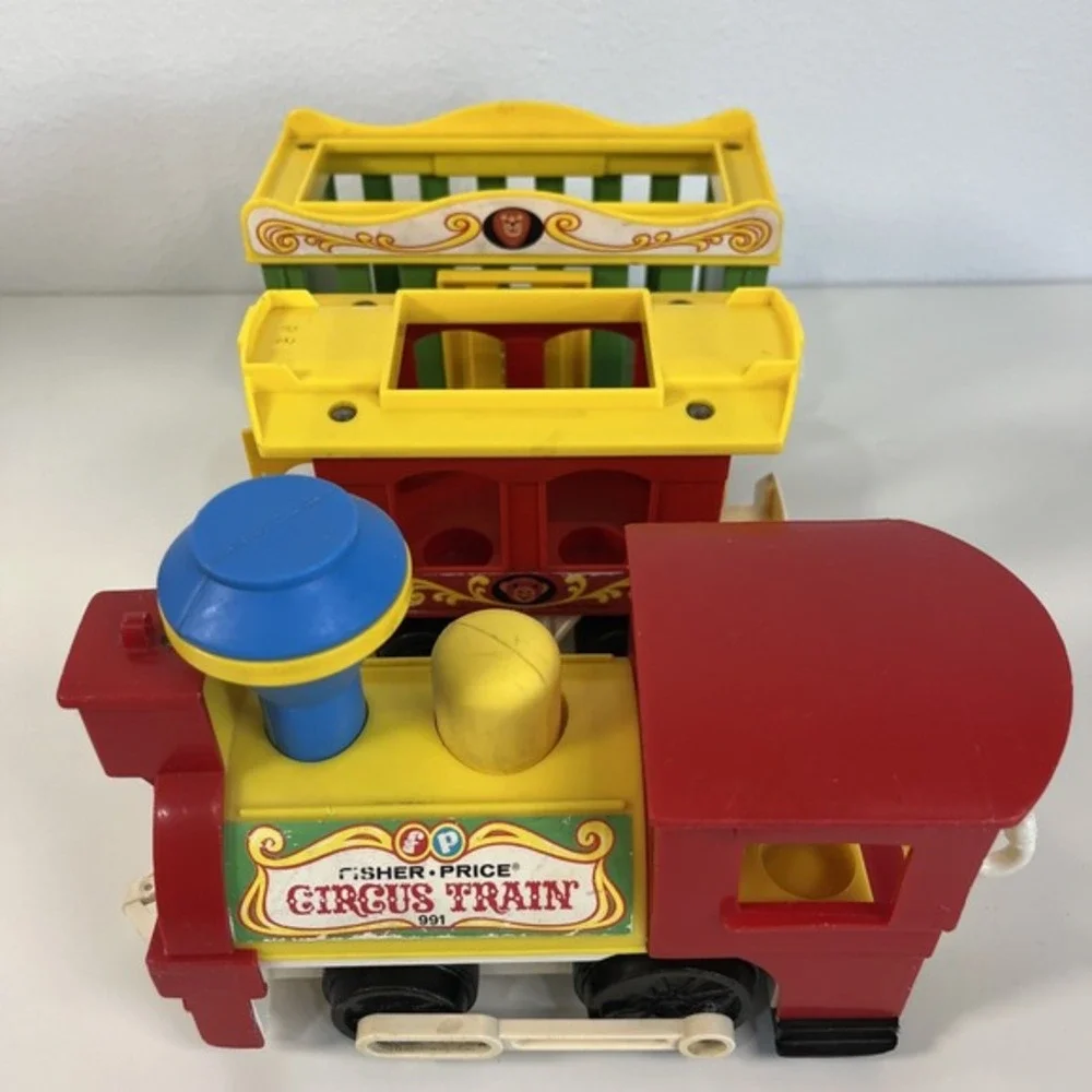 Fisher Price Family Circus Train #991 Vintage 1973 Comes with 3 Cars‎ Train Set